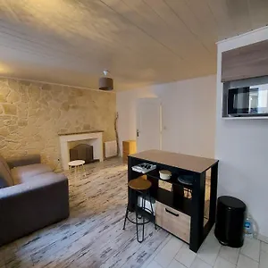 apt-studio-hypercentre.hotels-rhonealpes.com/